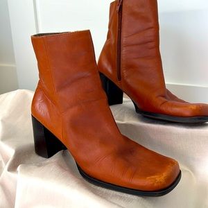 Hillard & Hanson-90s Leather Boots-Ginny Ankle